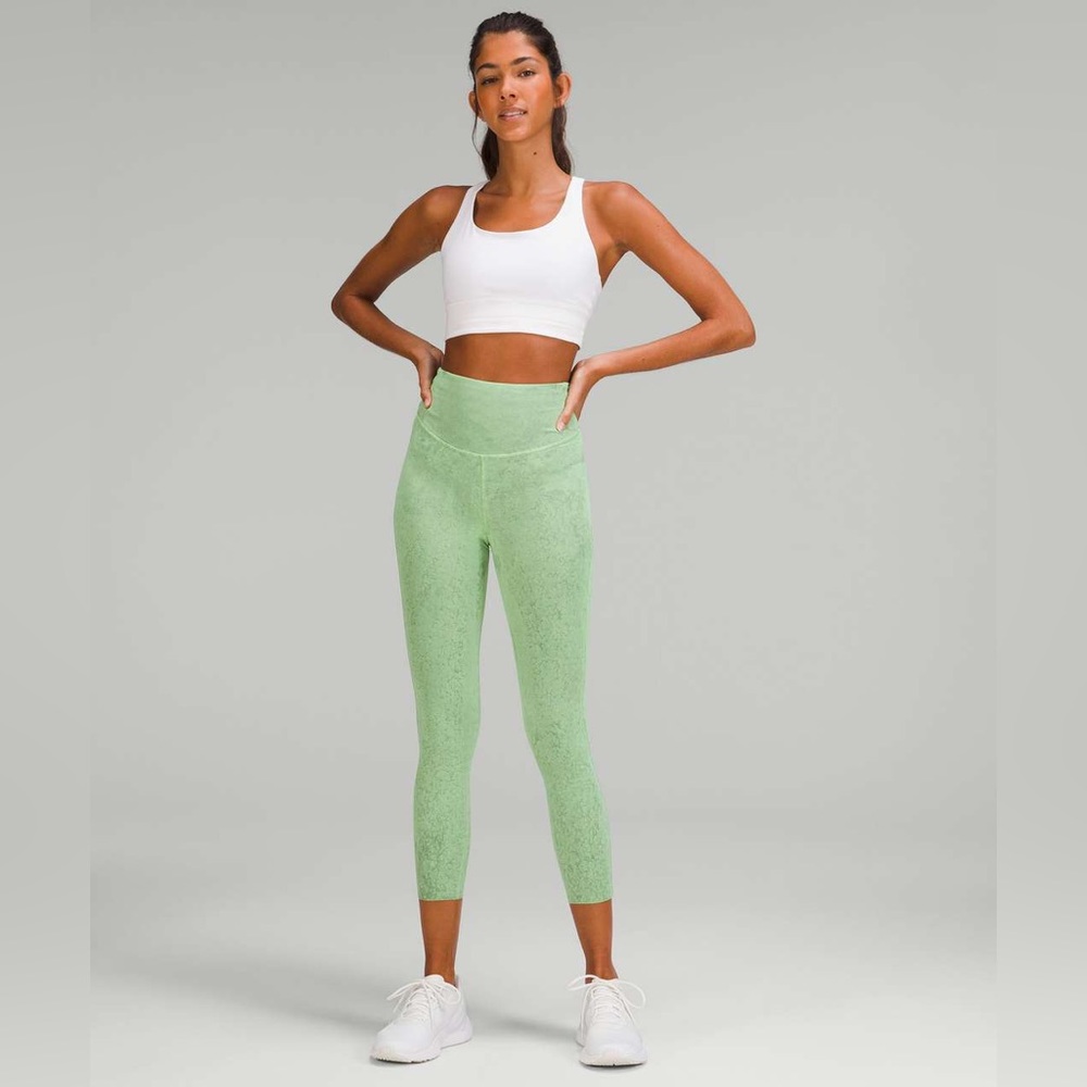 Lululemon base pace crop leggings NWT city grit multi size 4